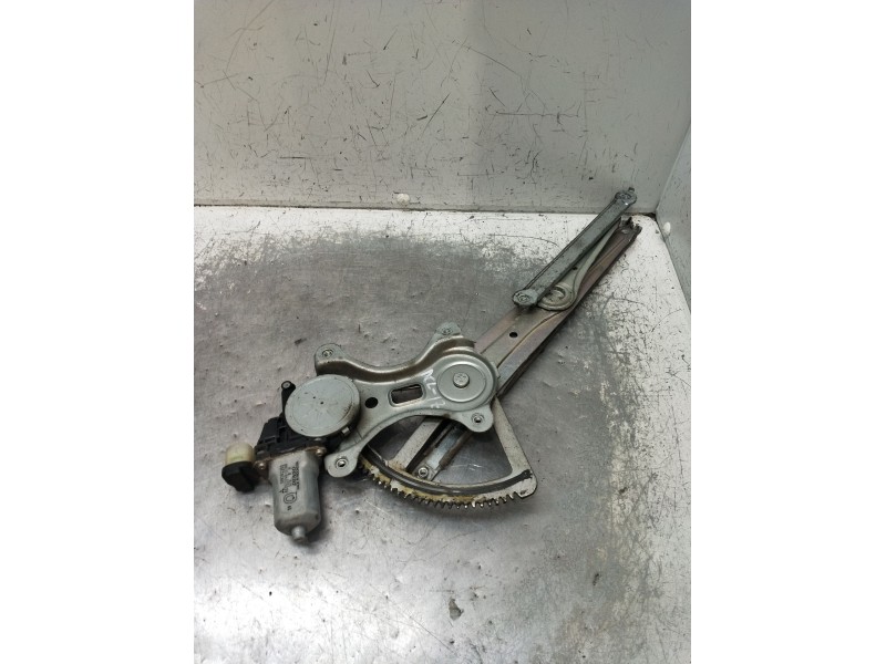 Recambio de elevalunas delantero izquierdo para mitsubishi l200 / triton (ka_t, kb_t) 2.5 di-d 4wd (kb4t) referencia OEM IAM AE0