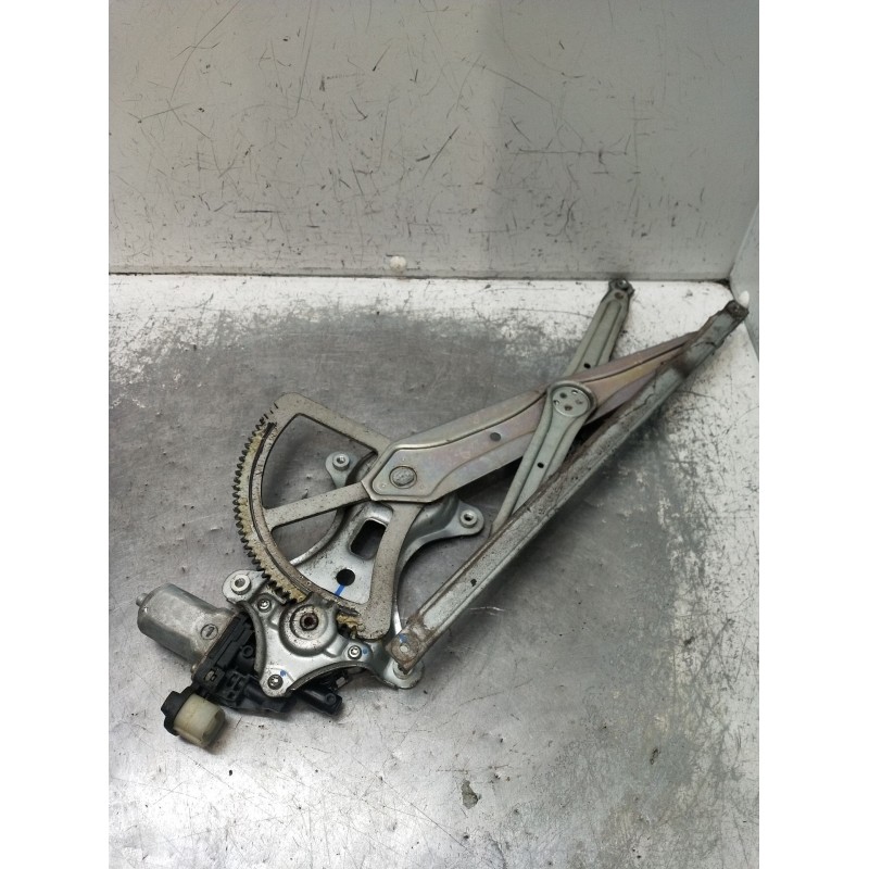 Recambio de elevalunas delantero izquierdo para mitsubishi l200 / triton (ka_t, kb_t) 2.5 di-d 4wd (kb4t) referencia OEM IAM AE0