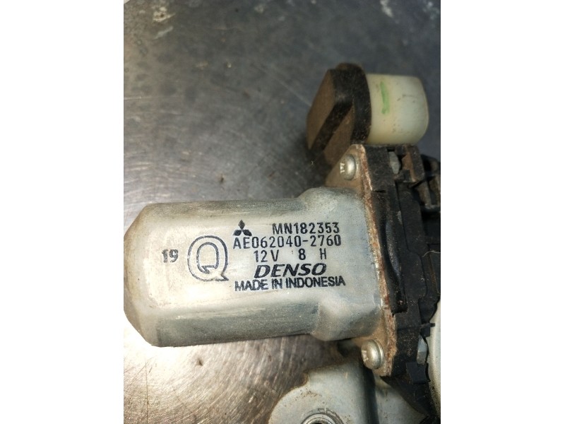 Recambio de elevalunas delantero izquierdo para mitsubishi l200 / triton (ka_t, kb_t) 2.5 di-d 4wd (kb4t) referencia OEM IAM AE0