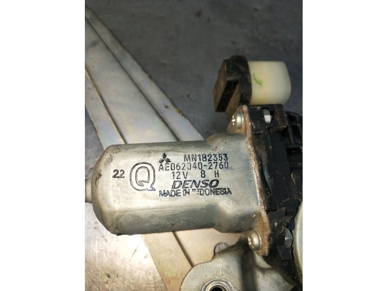 Recambio de elevalunas trasero derecho para mitsubishi l200 / triton (ka_t, kb_t) 2.5 di-d 4wd (kb4t) referencia OEM IAM AE06204