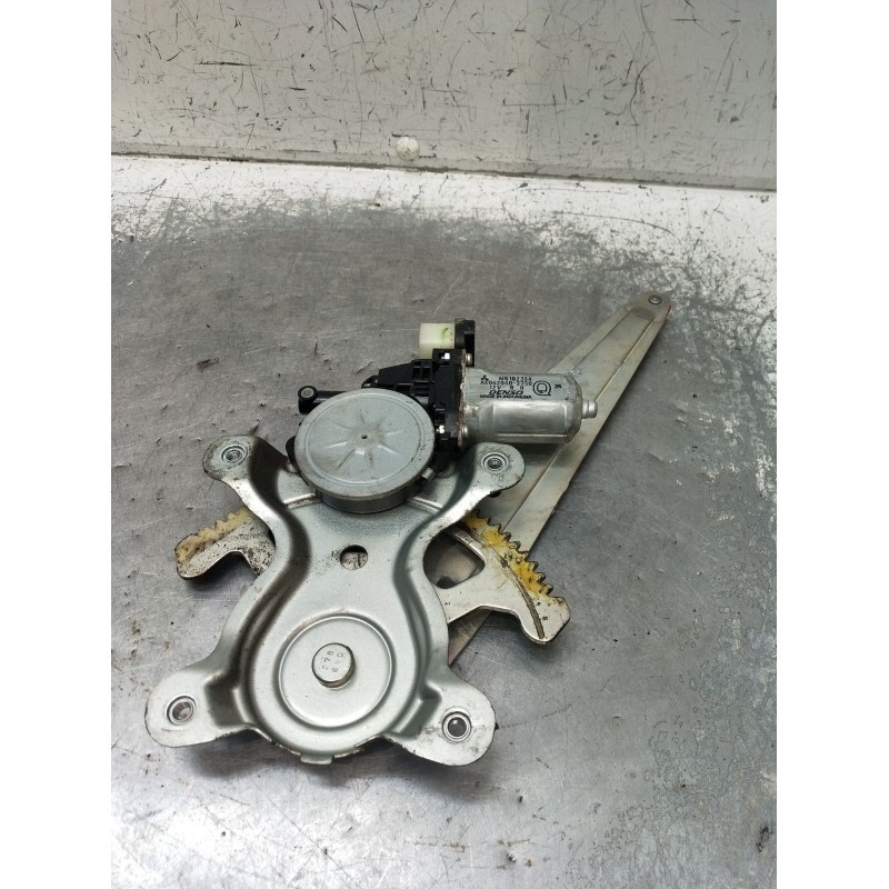 Recambio de elevalunas trasero izquierdo para mitsubishi l200 / triton (ka_t, kb_t) 2.5 di-d 4wd (kb4t) referencia OEM IAM MN182