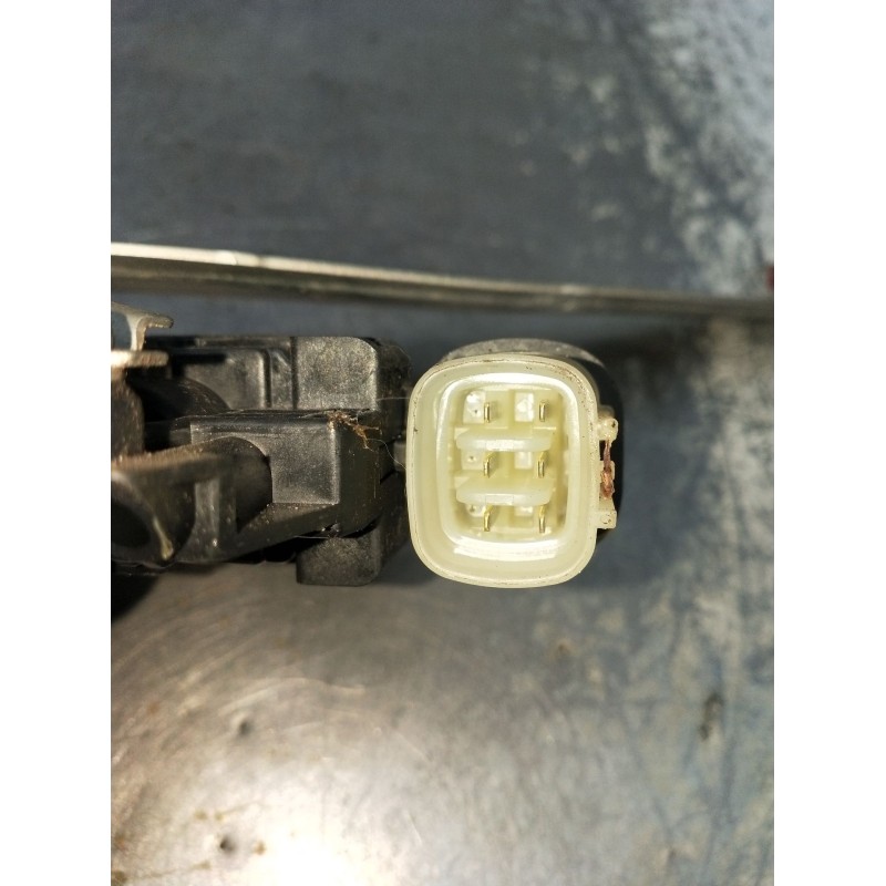 Recambio de elevalunas trasero izquierdo para mitsubishi l200 / triton (ka_t, kb_t) 2.5 di-d 4wd (kb4t) referencia OEM IAM MN182