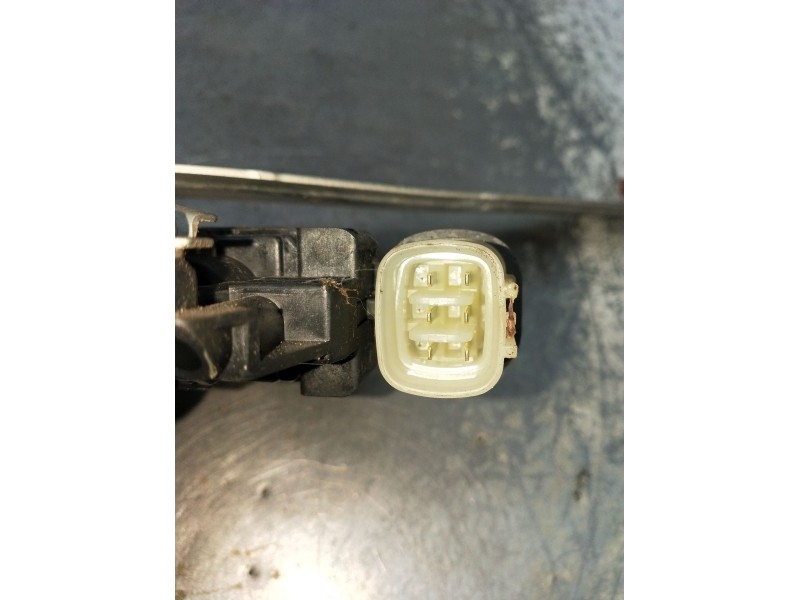 Recambio de elevalunas trasero izquierdo para mitsubishi l200 / triton (ka_t, kb_t) 2.5 di-d 4wd (kb4t) referencia OEM IAM MN182