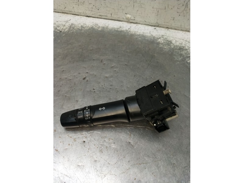 Recambio de mando luces para mitsubishi l200 / triton (ka_t, kb_t) 2.5 di-d 4wd (kb4t) referencia OEM IAM E380013  2005