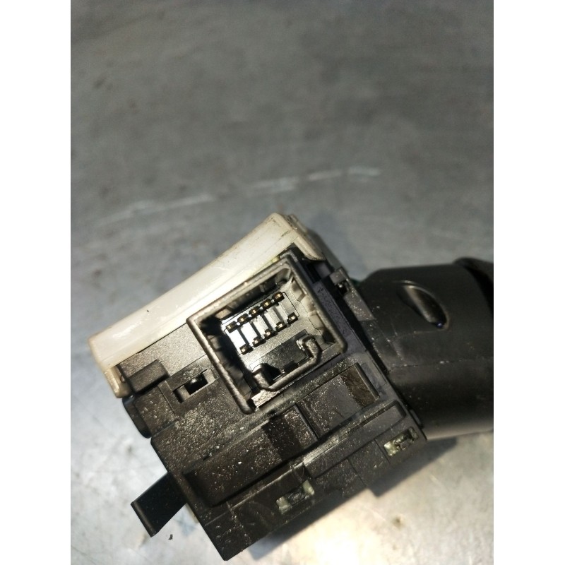 Recambio de mando luces para mitsubishi l200 / triton (ka_t, kb_t) 2.5 di-d 4wd (kb4t) referencia OEM IAM E380013  2005