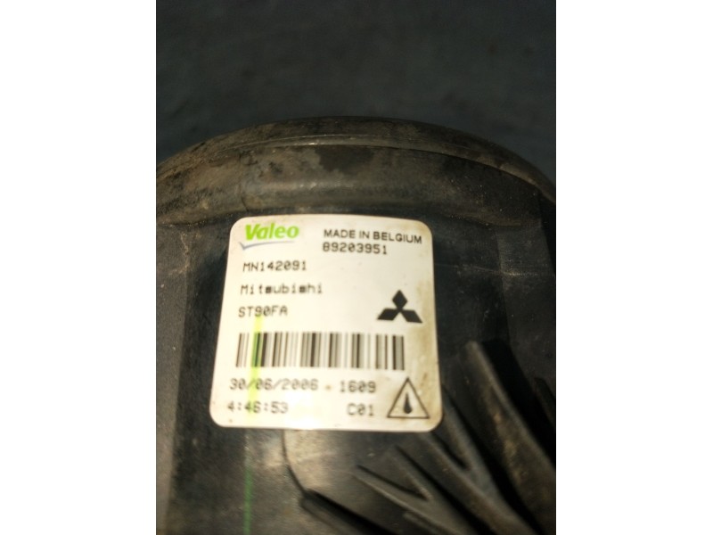 Recambio de faro antiniebla derecho para mitsubishi l200 / triton (ka_t, kb_t) 2.5 di-d 4wd (kb4t) referencia OEM IAM 89203951  