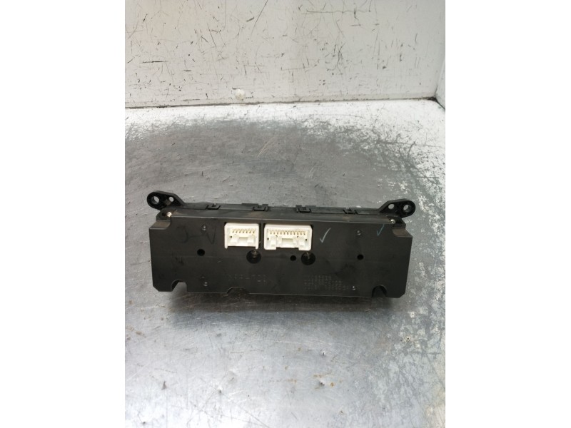 Recambio de mando calefaccion / aire acondicionado para mitsubishi l200 / triton (ka_t, kb_t) 2.5 di-d 4wd (kb4t) referencia OEM