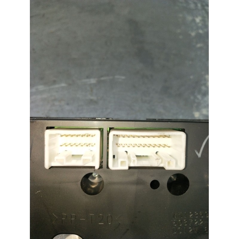 Recambio de mando calefaccion / aire acondicionado para mitsubishi l200 / triton (ka_t, kb_t) 2.5 di-d 4wd (kb4t) referencia OEM