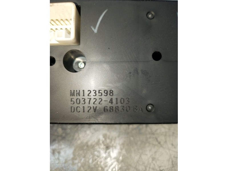 Recambio de mando calefaccion / aire acondicionado para mitsubishi l200 / triton (ka_t, kb_t) 2.5 di-d 4wd (kb4t) referencia OEM