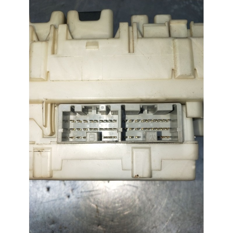 Recambio de caja reles / fusibles para mitsubishi l200 / triton (ka_t, kb_t) 2.5 di-d 4wd (kb4t) referencia OEM IAM G8C541MA4 86