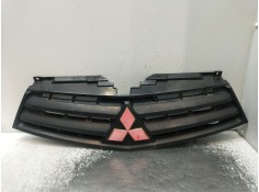 Recambio de rejilla delantera para mitsubishi l200 / triton (ka_t, kb_t) 2.5 di-d 4wd (kb4t) referencia OEM IAM   2005