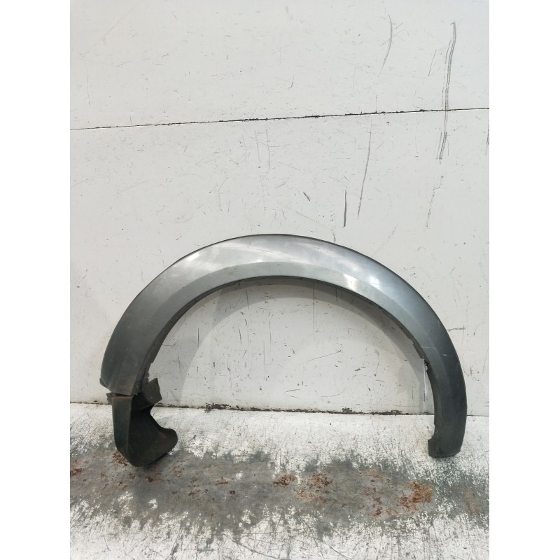 Recambio de aletin trasero derecho para mitsubishi l200 / triton (ka_t, kb_t) 2.5 di-d 4wd (kb4t) referencia OEM IAM   2005