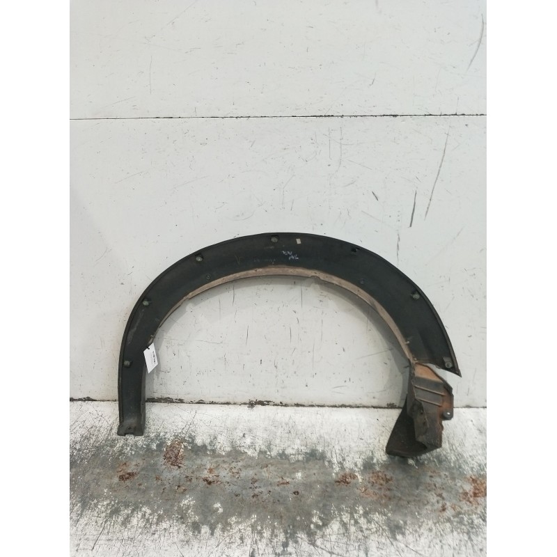 Recambio de aletin trasero derecho para mitsubishi l200 / triton (ka_t, kb_t) 2.5 di-d 4wd (kb4t) referencia OEM IAM   2005