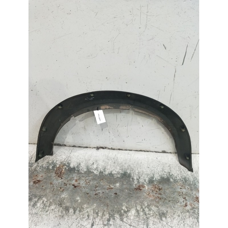 Recambio de aletin delantero izquierdo para mitsubishi l200 / triton (ka_t, kb_t) 2.5 di-d 4wd (kb4t) referencia OEM IAM   2005