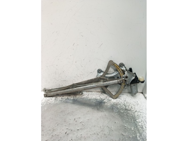 Recambio de elevalunas trasero derecho para mitsubishi l200 / triton (ka_t, kb_t) 2.5 di-d 4wd (kb4t) referencia OEM IAM   