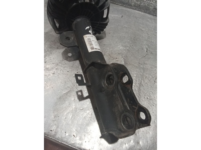 Recambio de amortiguador delantero izquierdo para mercedes-benz clase v (w447) v 200 cdi / d (447.811, 447.813, 447.815) referen