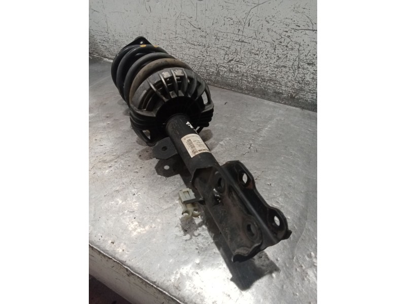 Recambio de amortiguador delantero derecho para mercedes-benz clase v (w447) v 200 cdi / d (447.811, 447.813, 447.815) referenci