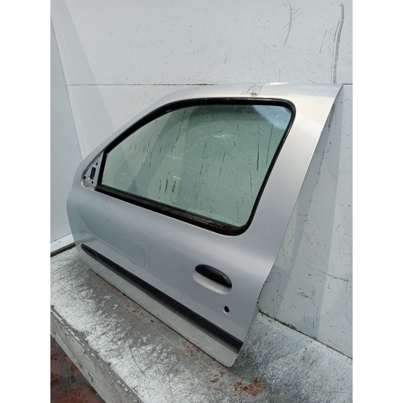 Recambio de puerta delantera izquierda para renault clio ii (bb_, cb_) 1.9 d (b/cb0j) referencia OEM IAM   3P