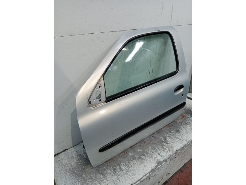 Recambio de puerta delantera izquierda para renault clio ii (bb_, cb_) 1.9 d (b/cb0j) referencia OEM IAM   3P