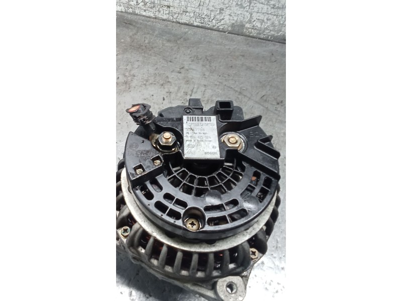 Recambio de alternador para volvo xc90 i (275) d5 awd referencia OEM IAM 30667788 0124625024 06 160A