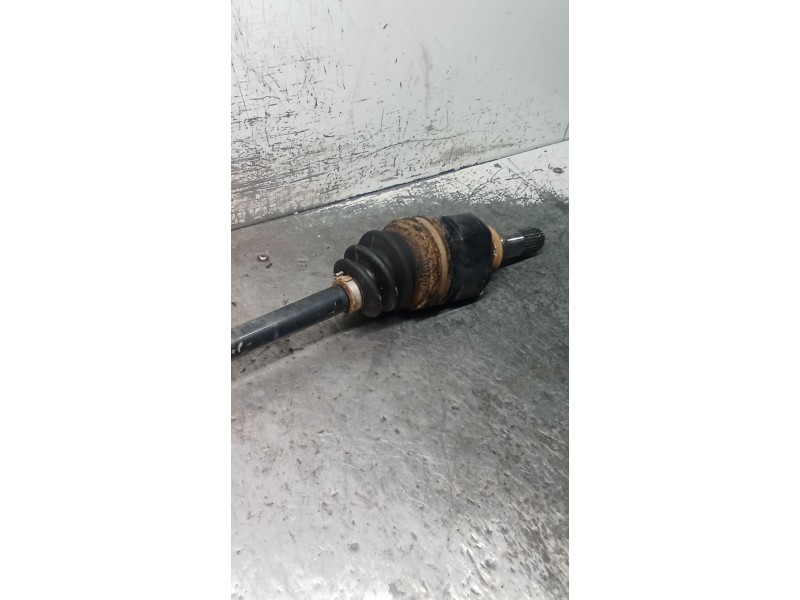 Recambio de transmision delantera derecha para toyota corolla (_e11_) 1.4 16v (zze111_) referencia OEM IAM   00