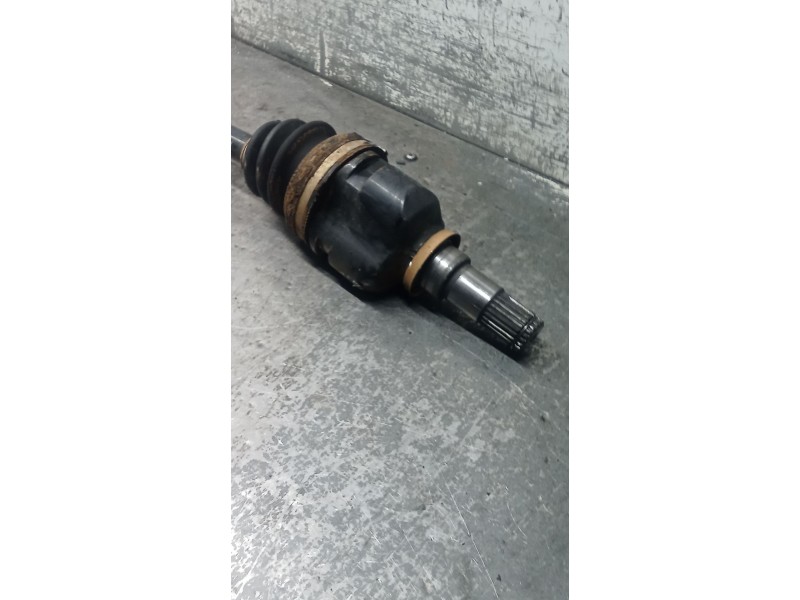 Recambio de transmision delantera derecha para toyota corolla (_e11_) 1.4 16v (zze111_) referencia OEM IAM   00