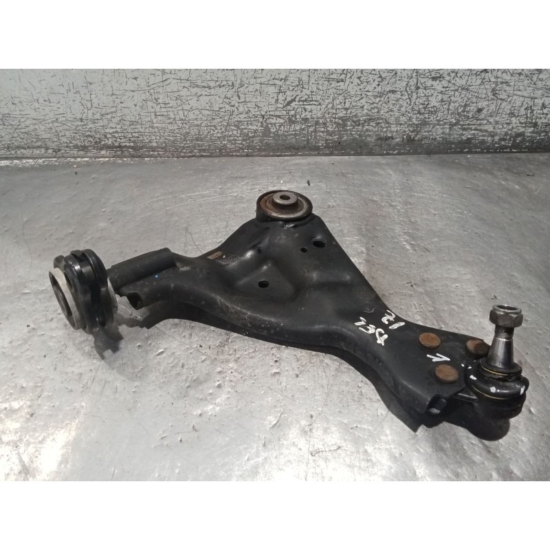 Recambio de brazo suspension inferior delantero izquierdo para mercedes-benz clase v (w447) v 200 cdi / d (447.811, 447.813, 447