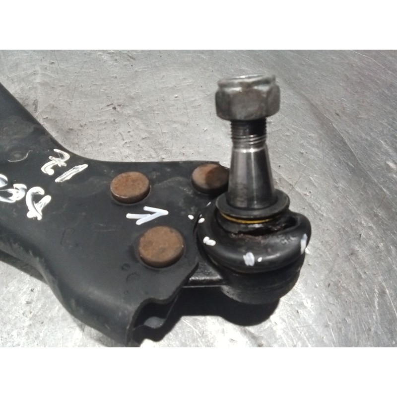 Recambio de brazo suspension inferior delantero izquierdo para mercedes-benz clase v (w447) v 200 cdi / d (447.811, 447.813, 447