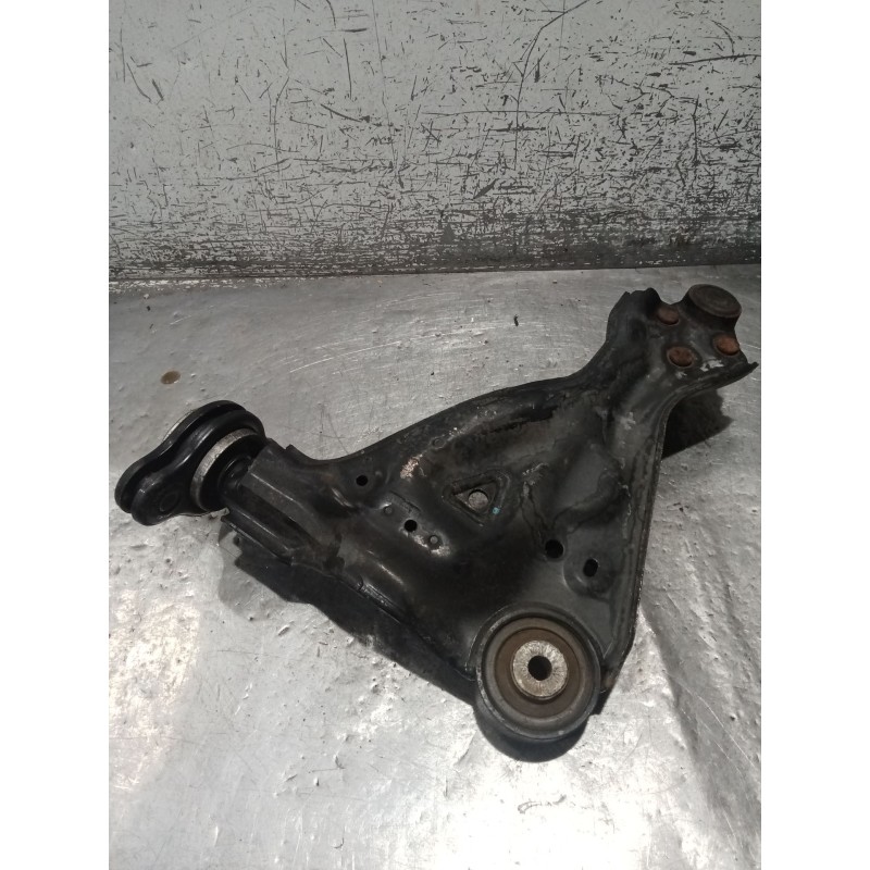 Recambio de brazo suspension inferior delantero izquierdo para mercedes-benz clase v (w447) v 200 cdi / d (447.811, 447.813, 447