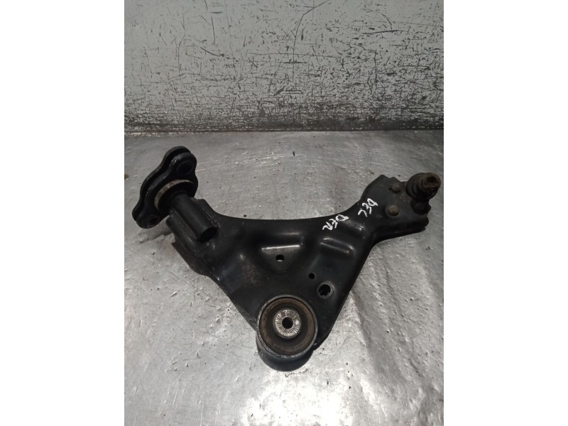Recambio de brazo suspension inferior delantero derecho para mercedes-benz clase v (w447) v 200 cdi / d (447.811, 447.813, 447.8