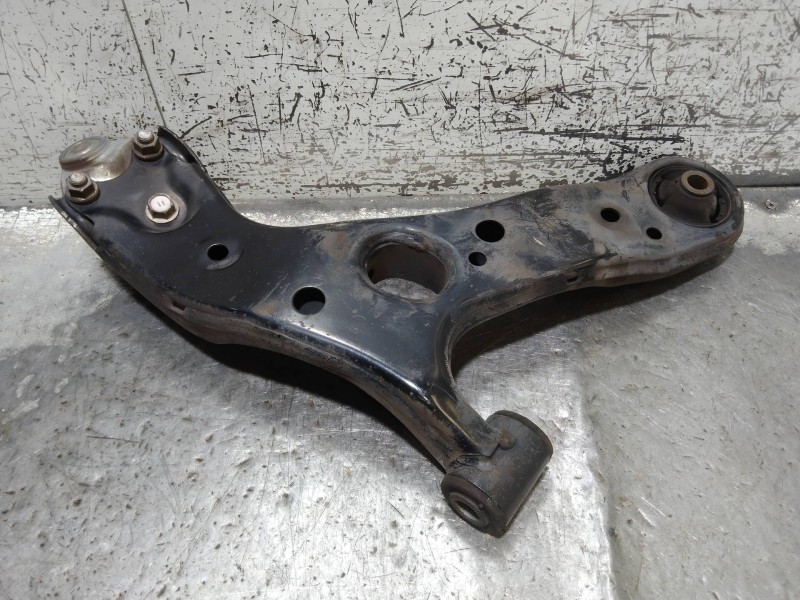 Recambio de brazo suspension inferior delantero izquierdo para toyota prius+ advance referencia OEM IAM   