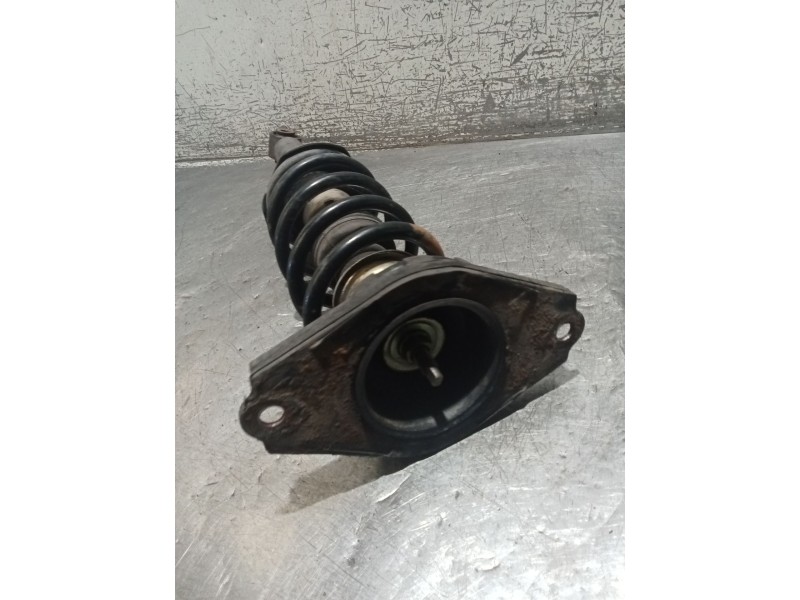 Recambio de amortiguador trasero derecho para nissan almera ii hatchback (n16) 1.5 dci referencia OEM IAM   02