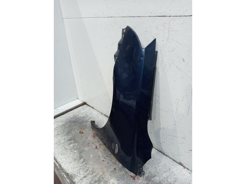 Recambio de aleta delantera izquierda para toyota avensis sedán (_t25_) 2.0 d-4d (cdt250_) referencia OEM IAM   