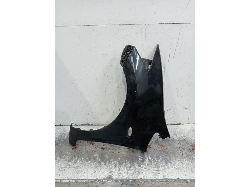 Recambio de aleta delantera izquierda para toyota auris (_e15_) 1.4 d-4d (nde150_) referencia OEM IAM   