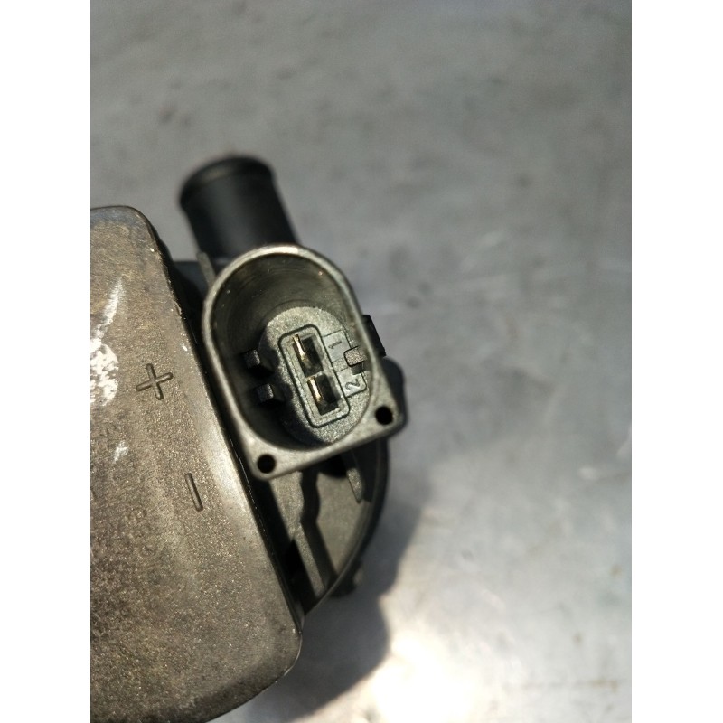 Recambio de bomba agua para mercedes-benz clase v (w447) v 200 cdi / d (447.811, 447.813, 447.815) referencia OEM IAM 0392023000