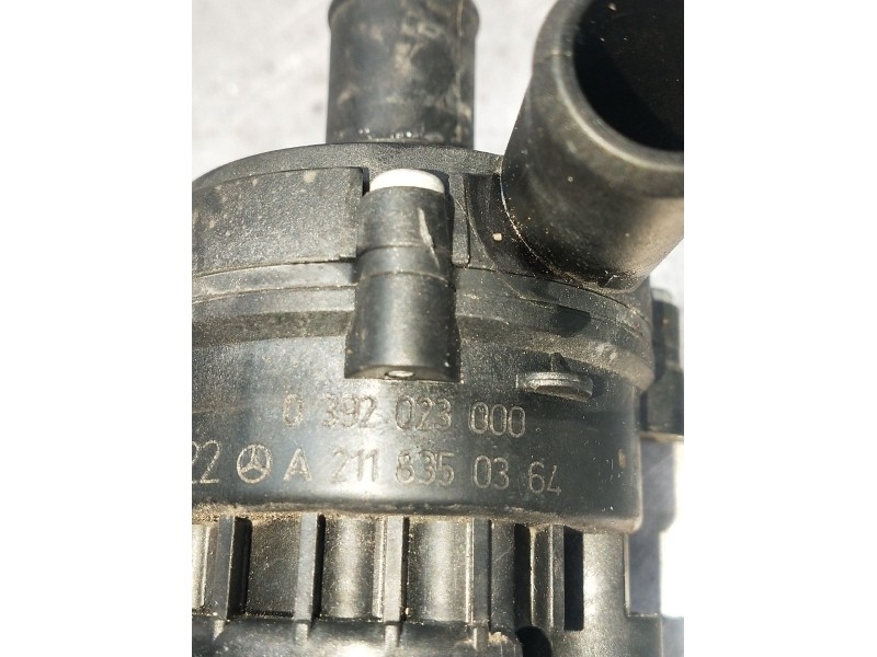 Recambio de bomba agua para mercedes-benz clase v (w447) v 200 cdi / d (447.811, 447.813, 447.815) referencia OEM IAM 0392023000