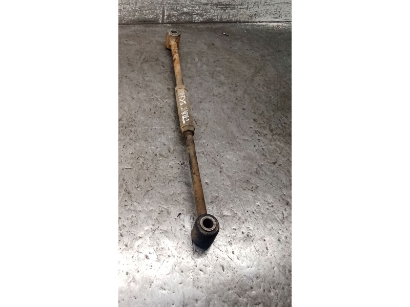 Recambio de brazo suspension superior trasero derecho para toyota corolla (_e11_) 1.4 16v (zze111_) referencia OEM IAM   00