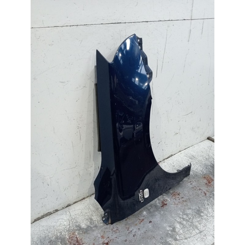 Recambio de aleta delantera derecha para toyota avensis sedán (_t25_) 2.0 d-4d (cdt250_) referencia OEM IAM   