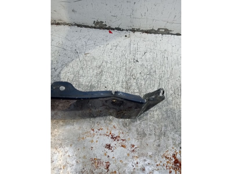 Recambio de aleta delantera derecha para toyota avensis sedán (_t25_) 2.0 d-4d (cdt250_) referencia OEM IAM   