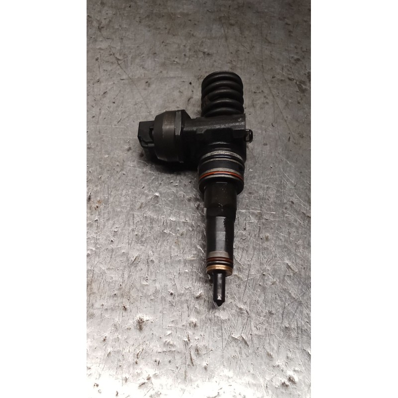 Recambio de inyector para volkswagen passat b5.5 (3b3) 1.9 tdi referencia OEM IAM 038130073AJ 0414720037 BOSCH