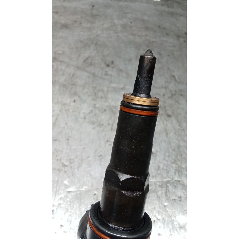 Recambio de inyector para volkswagen passat b5.5 (3b3) 1.9 tdi referencia OEM IAM 038130073AJ 0414720037 BOSCH