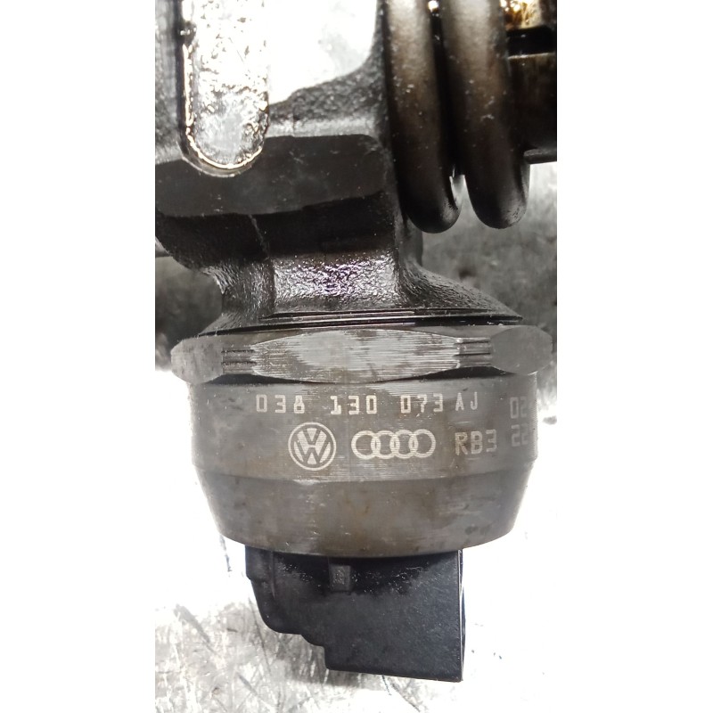 Recambio de inyector para volkswagen passat b5.5 (3b3) 1.9 tdi referencia OEM IAM 038130073AJ 0414720037 BOSCH