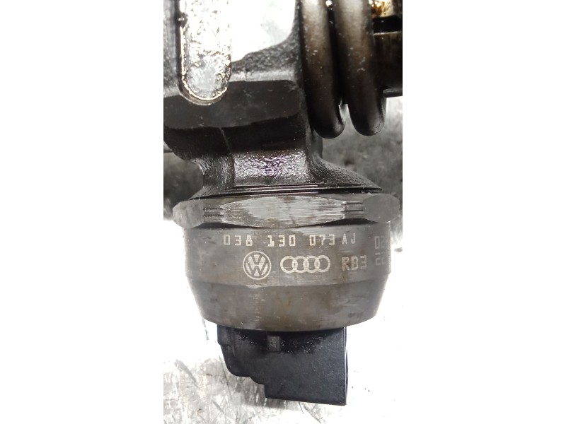 Recambio de inyector para volkswagen passat b5.5 (3b3) 1.9 tdi referencia OEM IAM 038130073AJ 0414720037 BOSCH