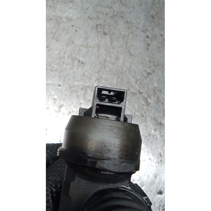 Recambio de inyector para volkswagen passat b5.5 (3b3) 1.9 tdi referencia OEM IAM 038130073AJ 0414720037 BOSCH
