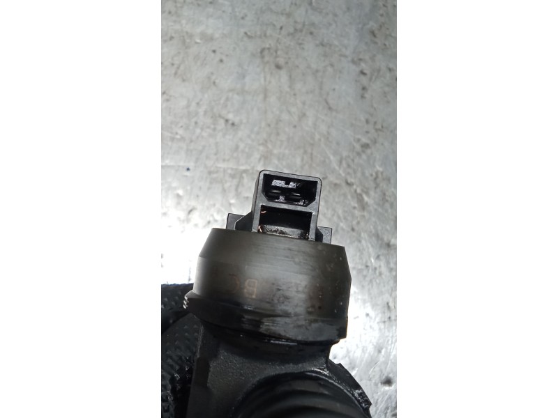 Recambio de inyector para volkswagen passat b5.5 (3b3) 1.9 tdi referencia OEM IAM 038130073AJ 0414720037 BOSCH
