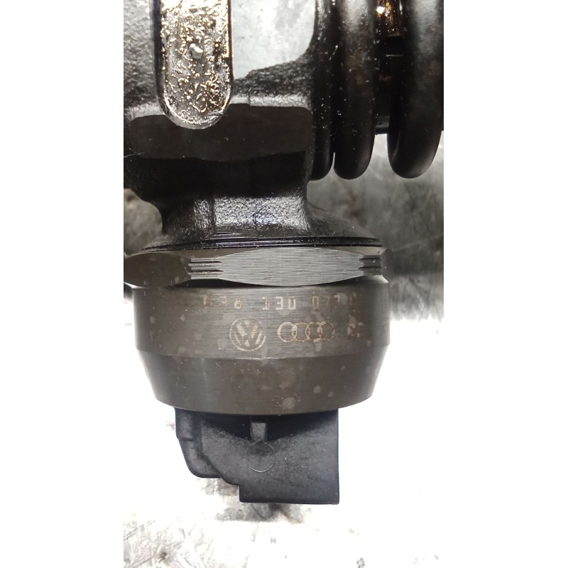 Recambio de inyector para volkswagen passat b5.5 (3b3) 1.9 tdi referencia OEM IAM 038130073AJ 0414720037 BOSCH