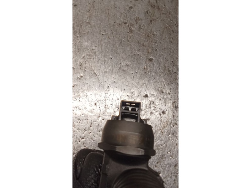 Recambio de inyector para volkswagen passat b5.5 (3b3) 1.9 tdi referencia OEM IAM 038130073AJ 0414720037 BOSCH