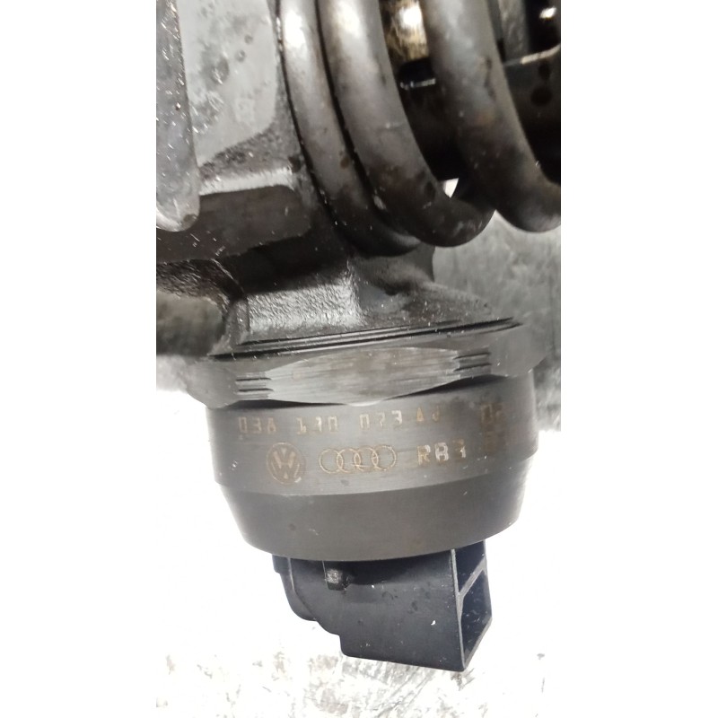 Recambio de inyector para volkswagen passat b5.5 (3b3) 1.9 tdi referencia OEM IAM 038130073AJ 0414720037 BOSCH