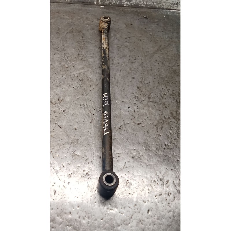 Recambio de brazo suspension superior trasero derecho para toyota corolla (_e11_) 1.4 16v (zze111_) referencia OEM IAM  ANTERIOR