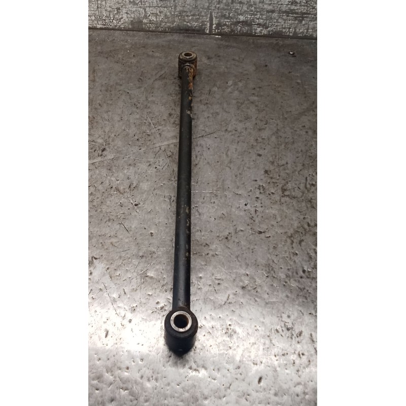 Recambio de brazo suspension superior trasero derecho para toyota corolla (_e11_) 1.4 16v (zze111_) referencia OEM IAM  ANTERIOR